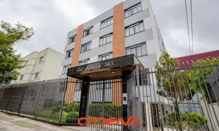 Apartamento com 3 quartos e 1 vaga à venda no Batel