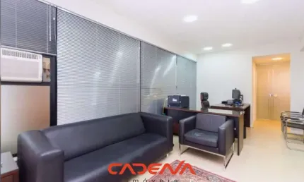 Conjunto comercial com 3 salas e 3 vagas à venda no Bigorrilho