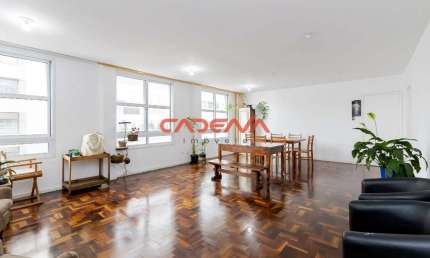 Apartamento com 3 quartos e 1 vaga à venda no Centro
