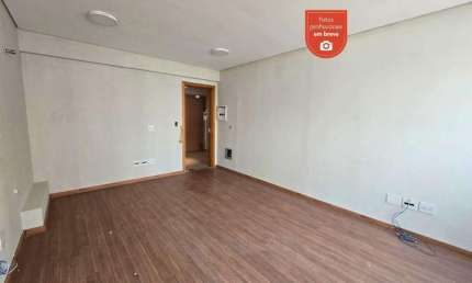 Sala comercial para alugar na Rua Emiliano Perneta, 390, Centro, Curitiba