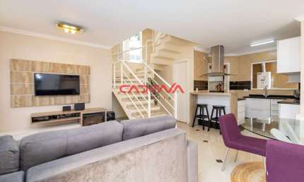Sobrado triplex mobiliado com 3 quartos e 2 vagas à venda no Barreirinha