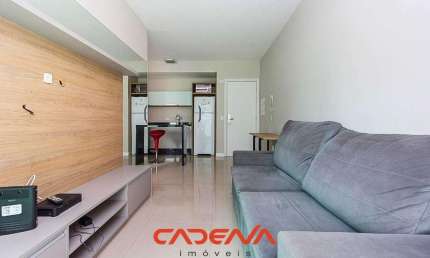Apartamento com 1 quarto e 1 vaga para aluguel no Centro de Curitiba