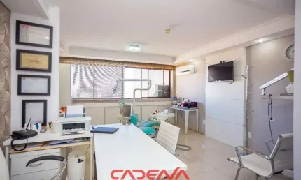 Sala comercial para alugar na Rua Emiliano Perneta, 680, Centro, Curitiba