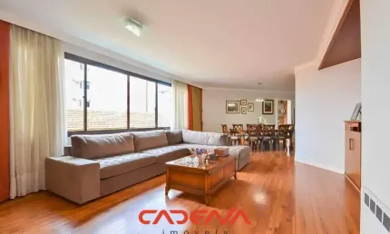 Apartamento 3 quartos e 2 vagas à venda a 1 minuto do Shopping Pátio Batel