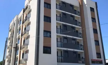 Apartamentos 1 e 2 dormitórios com sacada e churrasqueira.