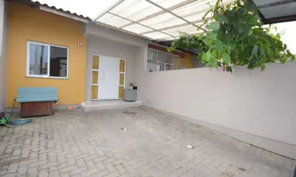 Casa com 2 quartos à venda na Rua dos Marmelos, 37, Igara, Canoas por R$ 350.000