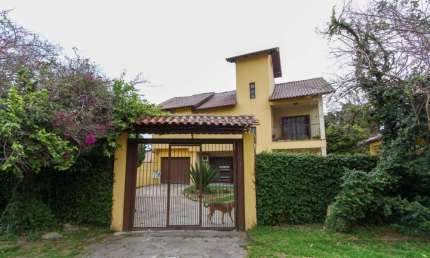 Casa com 5 quartos para alugar no Harmonia, Canoas 