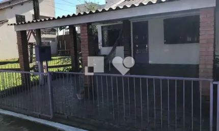 Casa em condomínio fechado com 2 quartos à venda na rua camboatás, --, igara, canoas por r$ 270.000