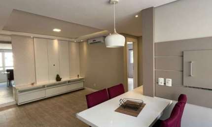 Apartamento mobiliado com sacada integrada com churrasqueira