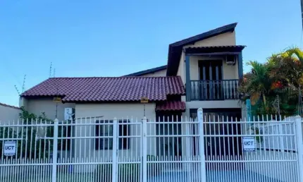 Casa com 3 quartos à venda na Rua Argélia, --, Estância Velha, Canoas por R$ 550.000