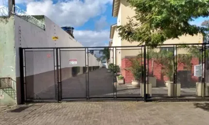 Casa em condomínio fechado com 2 quartos à venda no Fátima, Canoas , 1300 m2 por R$ 260.000