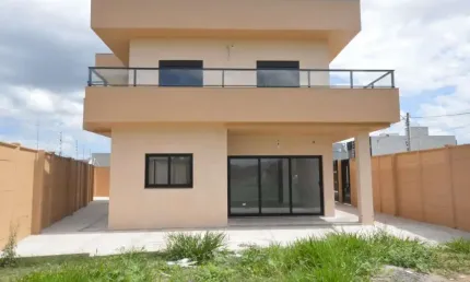 Casa com 4 quartos para alugar no Mont Serrat, Canoas , 267 m2 por R$ 5.000