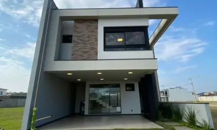 Sobrado novo à venda no bairro Rio Branco, Canoas  Sobrado n