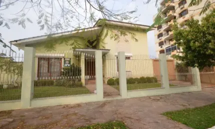 Casa com 3 quartos à venda na Rua Santo André, --, Marechal Rondon, Canoas por R$ 1.600.000