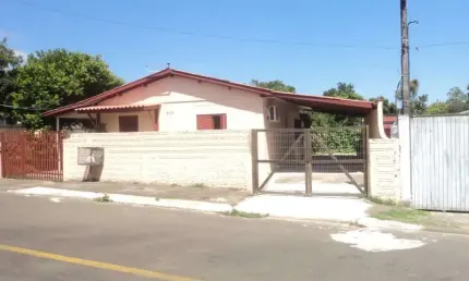 Casa com 2 quartos à venda na Theodoro Bogen, 255, Olaria, Canoas por R$ 700.000