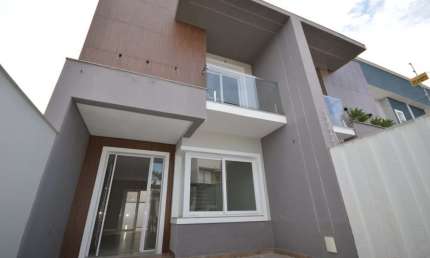 Casa com 3 quartos à venda no Mont Serrat, Canoas , 108 m2 por R$ 640.000