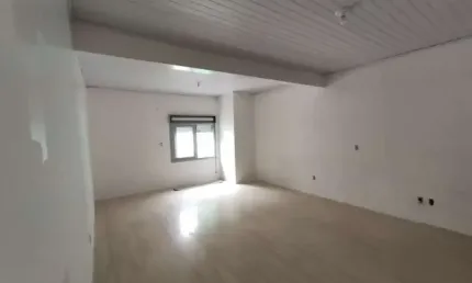 Imóvel com 3 quartos, sendo um suíte com banheira de hidroma