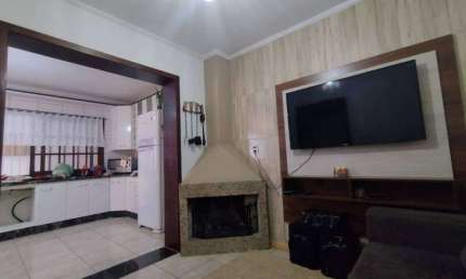 Imóvel com 2 Casas à Venda na Olaria, Excelente acabamento e