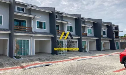 Sobrado com 2 dormitórios à venda, 125 m² por R$ 535.000,00 - Floresta - Joinville/SC