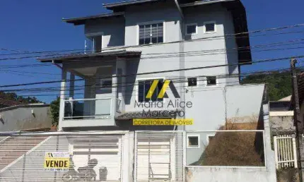 Sobrado à venda, 239 m² por R$ 1.180.000 - Atiradores - Joinville/SC