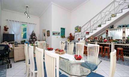 Casa com 4 dormitórios à venda, 616 m² por R$ 2.500.000,00 - Vila Mathias - Santos/SP