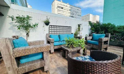Apartamento garden impecável, 225m, próximo à praia. Oportunidade!