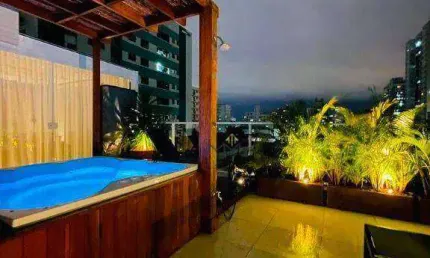 Apartamento garden de alto luxo meia quadra da praia