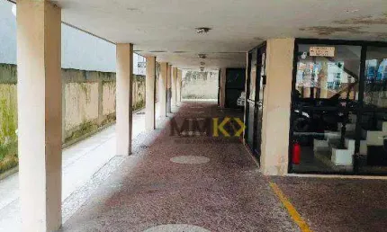 Apartamento no gonzaguinha, todo reformado com 2 dormitórios e vaga!