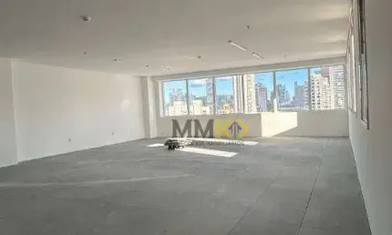 Linda sala no melhor condominio comercial de santos