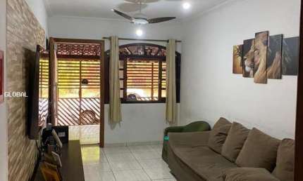 Casa para Venda em Taubaté, Centro, 3 dormitórios, 1 suíte, 3 banheiros, 2 vagas