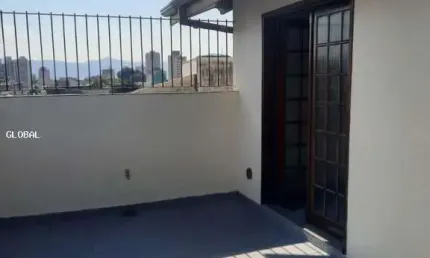 Casa para Venda em Taubaté, Centro, 5 dormitórios, 1 suíte, 4 banheiros, 2 vagas