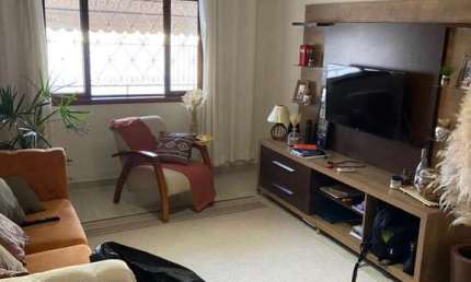 Casa para Venda em Taubaté, Vila São José, 3 dormitórios, 2 suítes, 3 banheiros, 2 vagas