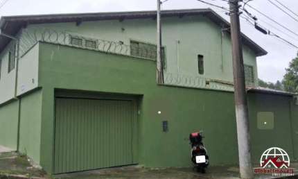 Casa para Venda em Taubaté, Vila Iapi, 4 dormitórios, 2 suítes, 4 banheiros, 1 vaga