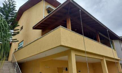 Casa para Venda em Taubaté, Campos Elíseos, 3 dormitórios, 1 suíte, 3 banheiros, 4 vagas