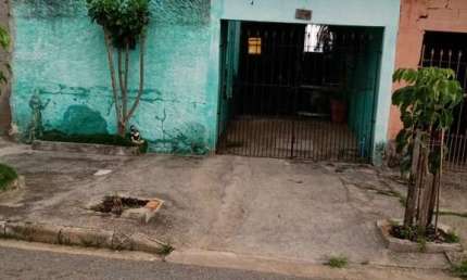 Casa para Venda em Taubaté, Jardim Santa Tereza, 3 dormitórios, 1 banheiro, 2 vagas