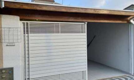 Casa para Venda em Taubaté, Residencial Estoril, 2 dormitórios, 1 suíte, 2 banheiros, 2 vagas