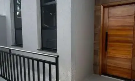 Casa para Venda em Taubaté, Residencial Estoril, 3 dormitórios, 1 suíte, 2 banheiros, 2 vagas