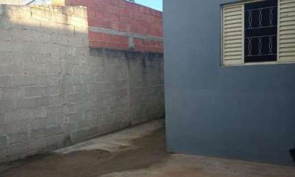 Casa para Venda em Taubaté, São Gonçalo, 2 dormitórios, 1 suíte, 2 banheiros, 1 vaga