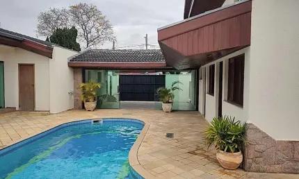 Casa para Venda em Taubaté, Vila São Geraldo, 4 dormitórios, 3 suítes, 4 banheiros, 3 vagas