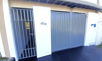 Casa para Venda em Taubaté, Esplanada Santa Terezinha, 2 dormitórios, 1 suíte, 2 banheiros, 1 vaga