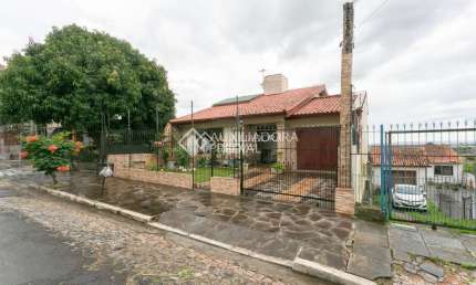 Casa com 3 quartos à venda na Rua Doutor Osvaldo Degrazia, 300, Costa e Silva, Porto Alegre, 180 m2 por R$ 350.000