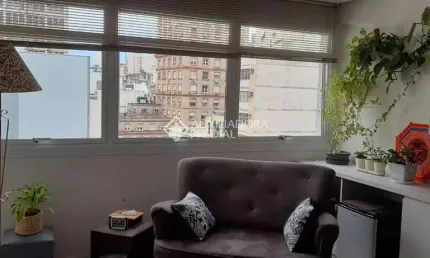 Sala comercial à venda na Rua Uruguai, 335, Centro Histórico, Porto Alegre, 25 m2 por R$ 135.000