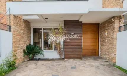 Casa com 3 quartos à venda na Rua Luiz Delfino, 90, Espírito Santo, Porto Alegre, 227 m2 por R$ 850.000