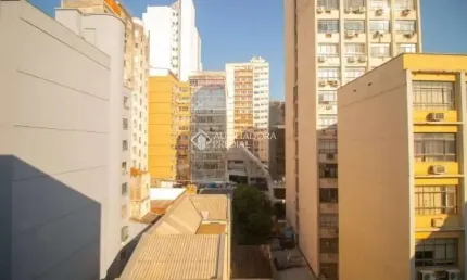 Apartamento com 2 quartos à venda na Rua dos Andradas, 1814, Centro Histórico, Porto Alegre, 78 m2 por R$ 150.000