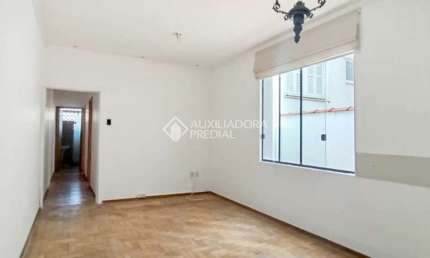 Apartamento com 2 quartos à venda na Avenida Benjamin Constant, 1617, São João, Porto Alegre, 66 m2 por R$ 260.000