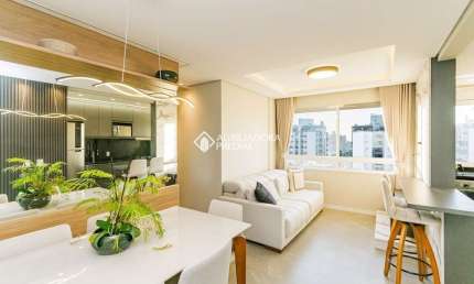 Apartamento com 3 quartos à venda na Rua Sapê, 1020, Passo da Areia, Porto Alegre, 67 m2 por R$ 850.000