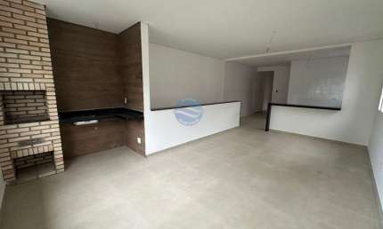 Casa de esquina a venda na Vila Belmiro Santos com piscina
