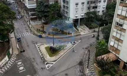 Apartamento a venda em Santos no Gonzaga, quadra da praia