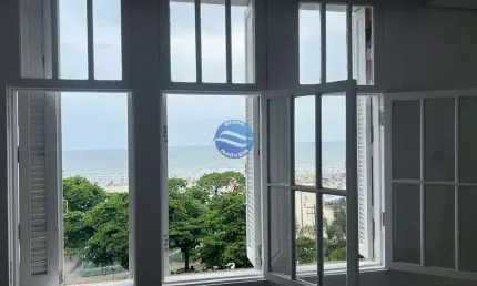 Apartamento a venda em Santos no Gonzaga e na orla da praia