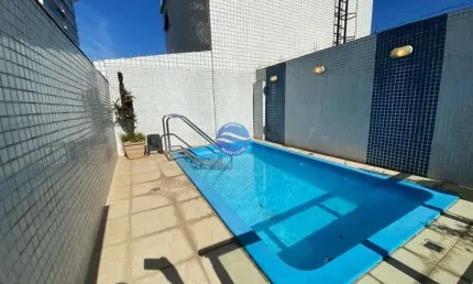 Cobertura espetacular a venda no Embaré quadra da praia